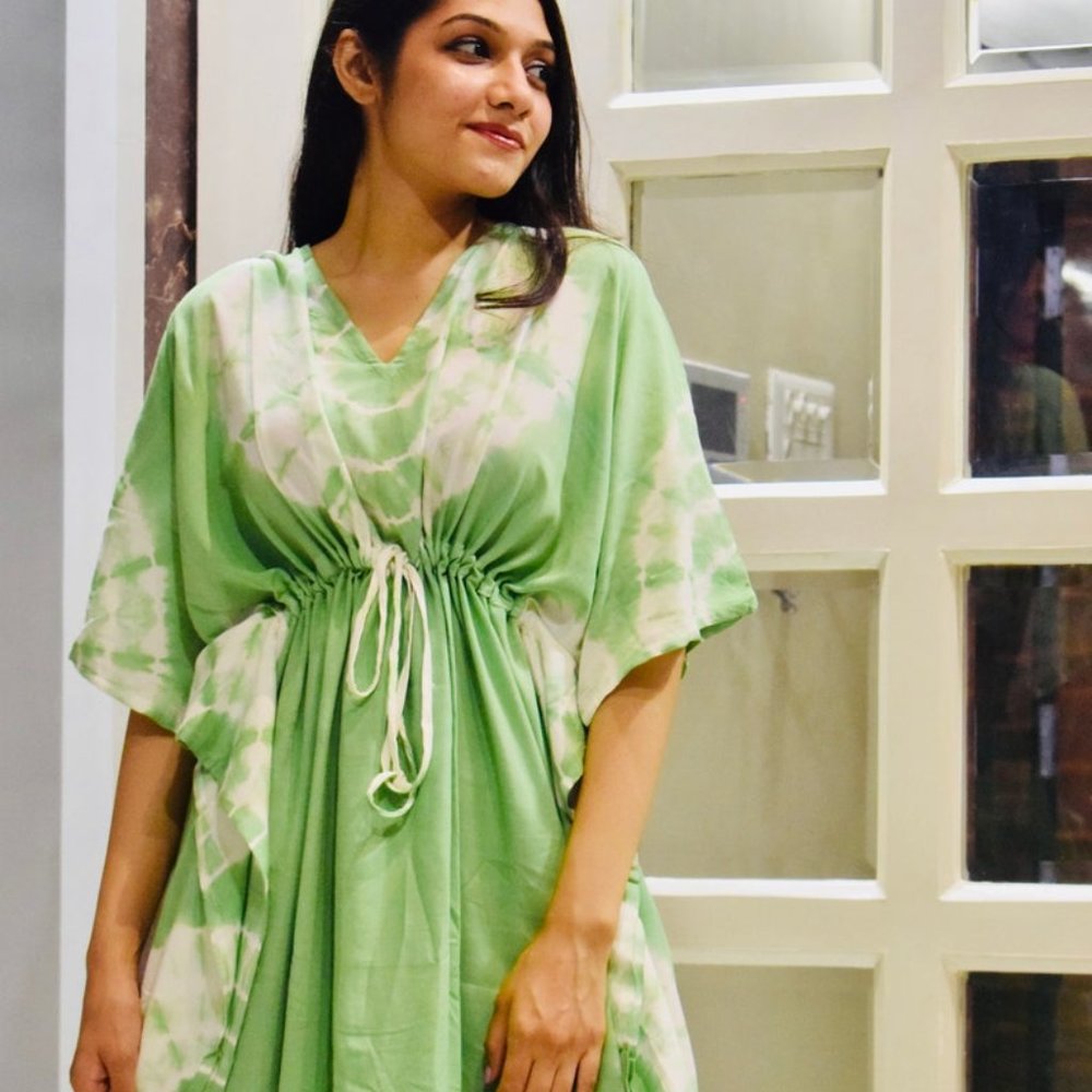 BRAND NEW Tie-dye summer-perfect breezy Kaftan